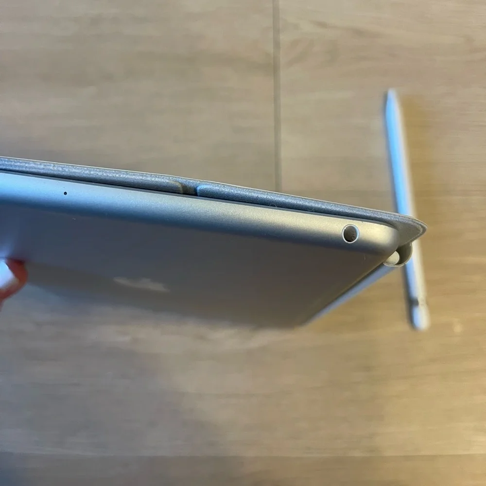 Apple iPad 2021 9th Generation Silver